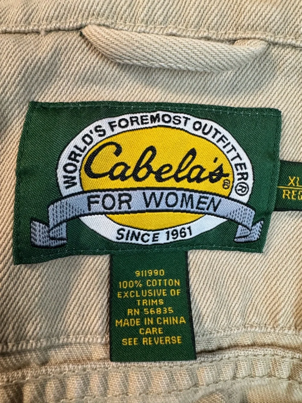 Cabela's Women's Tan Logo Jean Jacket Label - Picture 3 of 3